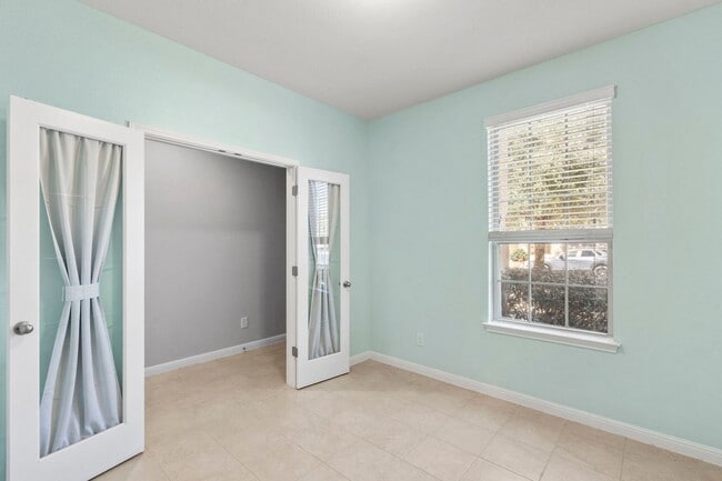 Building Photo - Dripping Springs Charmer