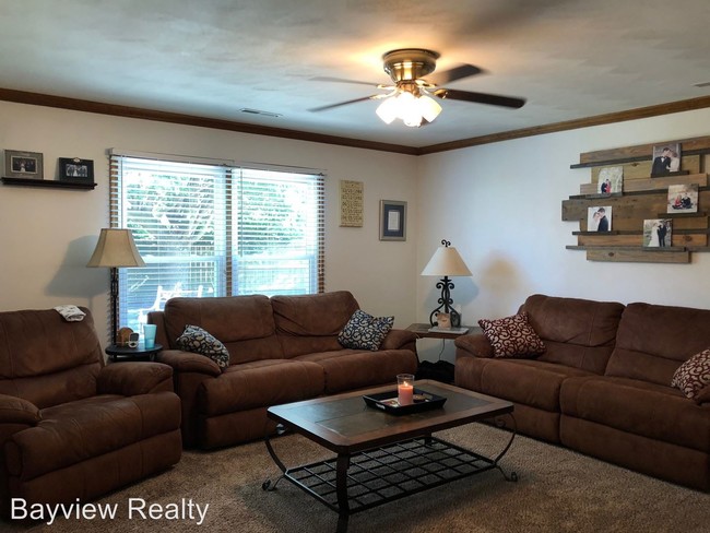 Building Photo - 4 br, 2.5 bath House - 932 Summerside Court
