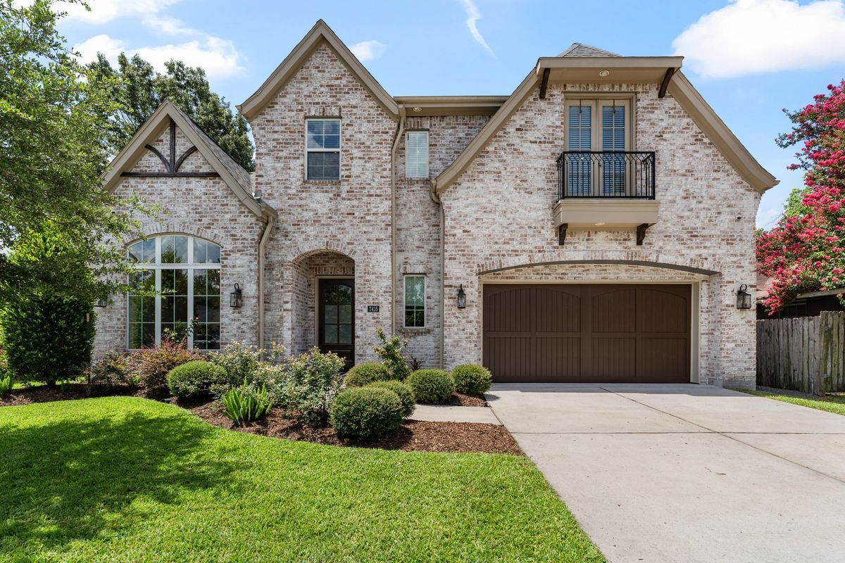 Foto principal - 7415 Dearborn St