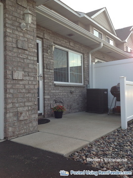 Building Photo - 16418 Elm Creek Ln