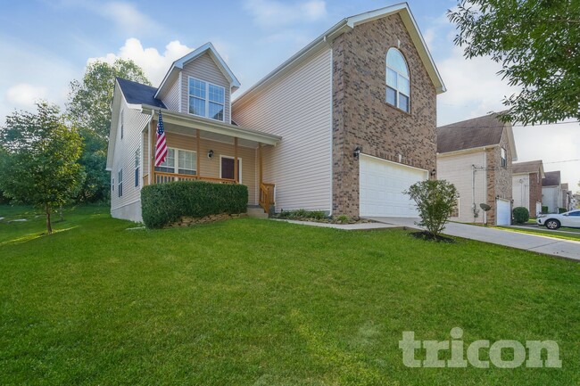 Building Photo - 142 Lyndhurst Dr
