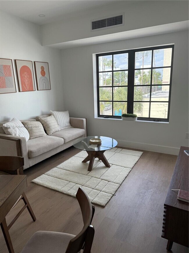 Building Photo - 1619 Jefferson Ave