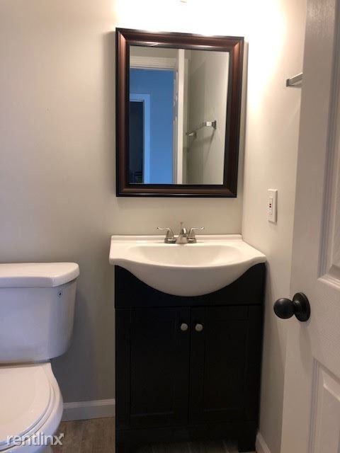 Building Photo - 1 br, 1 bath  - 32 Old Foxon Rd Apt 45