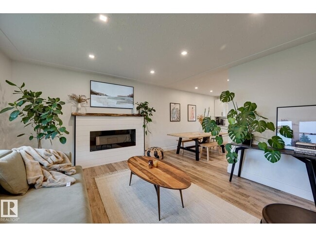Building Photo - 6015-692A 92a Ave NW