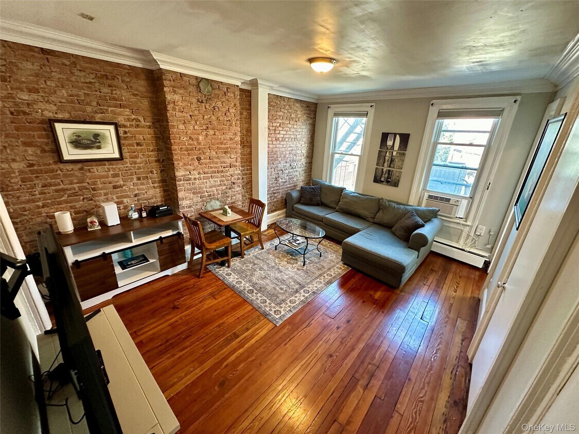 Foto principal - 1 Main St