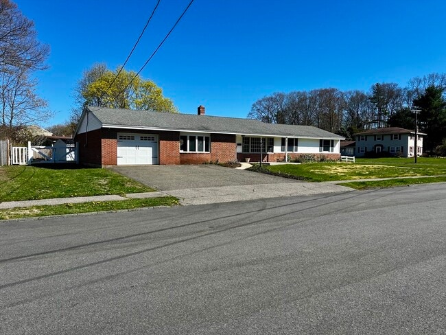 Building Photo - 1 Perkins Rd