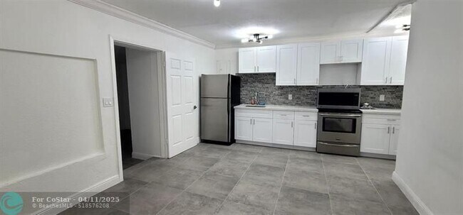 Foto del edificio - 308 NW 2nd Ave