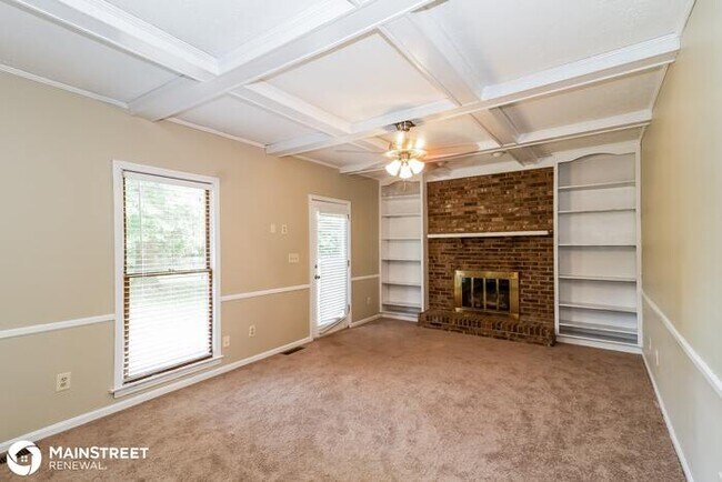 Foto del edificio - 8105 Thornwood Rd, Louisville, KY 40220