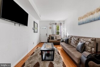 Building Photo - 831 S Montford Ave