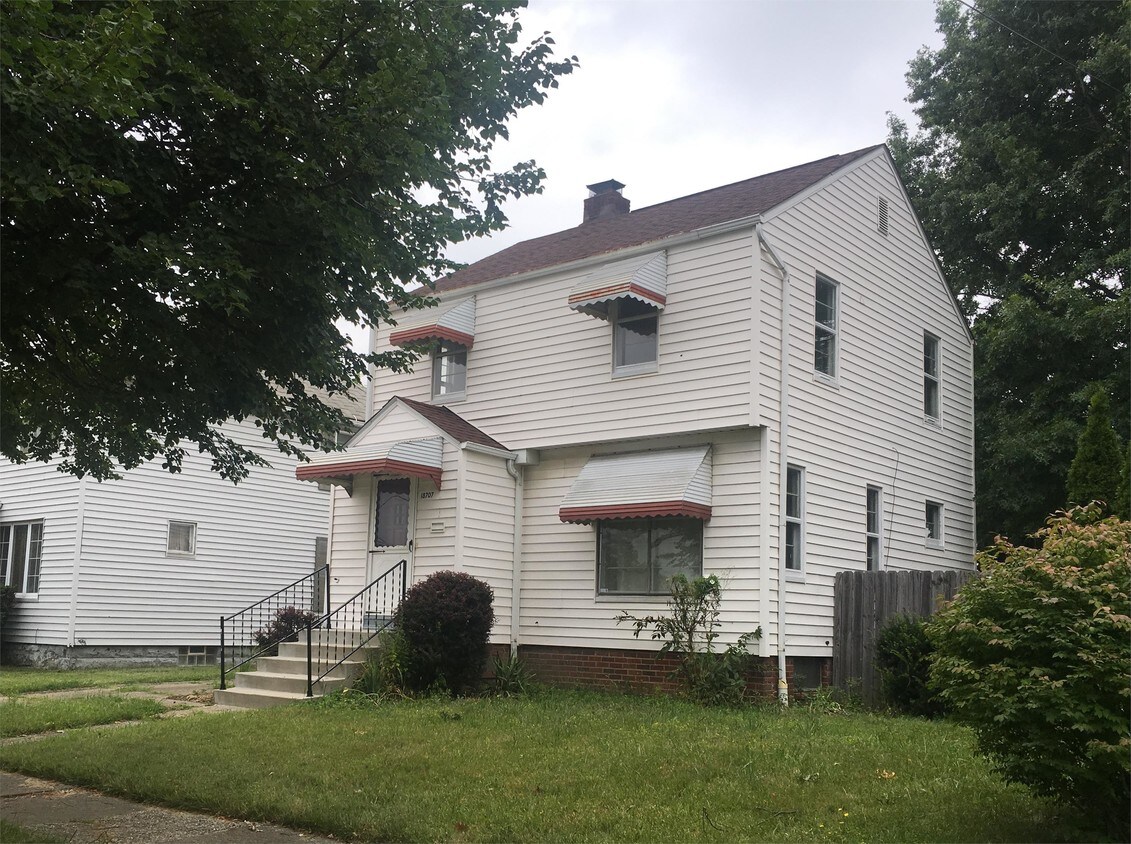 Primary Photo - 18707 Shawnee Ave