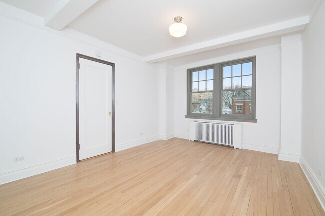 Foto del edificio - 299 W 12th St