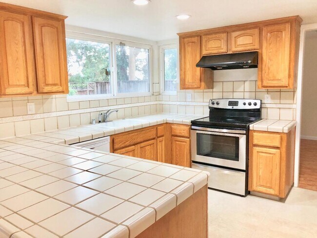 Foto del edificio - 491 Old Evans Rd