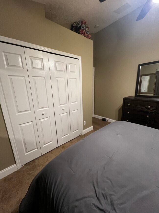 Foto del edificio - 15832 Heron Hill St