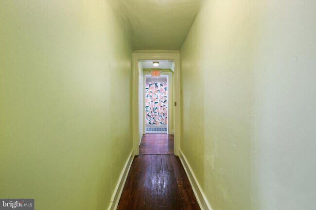 Building Photo - 218 S Augusta Ave