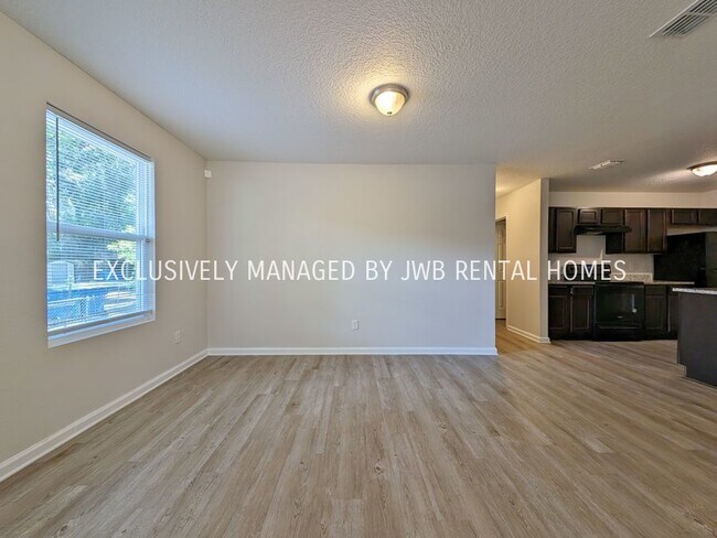 Building Photo - 4939 Campenella Dr