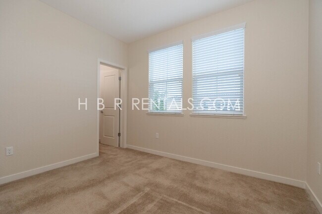 Foto del edificio - Mountain House Move in Ready 4 Bedroom 3 Bath !! Cordes Village