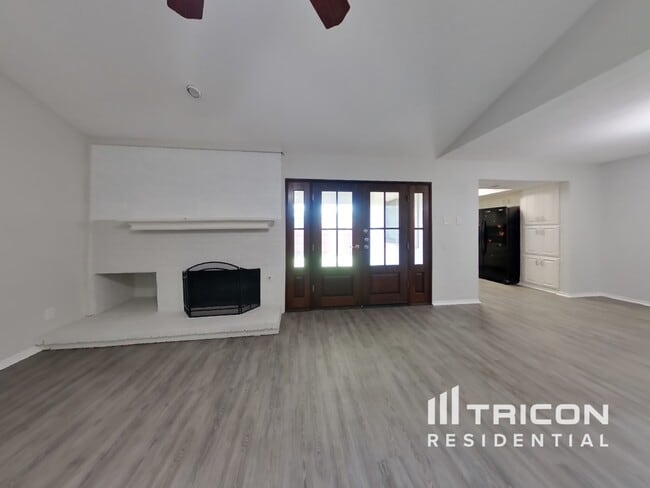 Foto del edificio - 1130 Wood Heights Dr