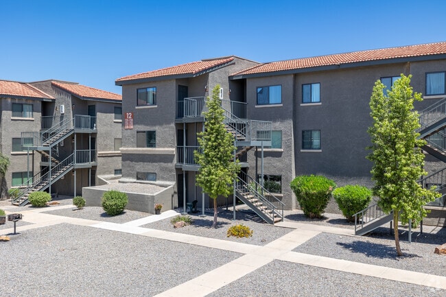 Building Photo - Ventura Villas