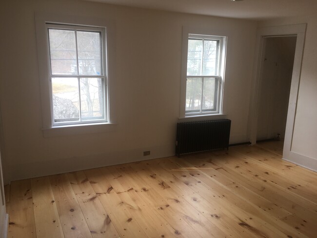 Main bedroom - 468 Union St