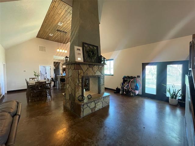 Foto del edificio - 840 Meadow Ln