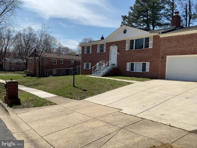 Building Photo - 6920 Groveton Dr
