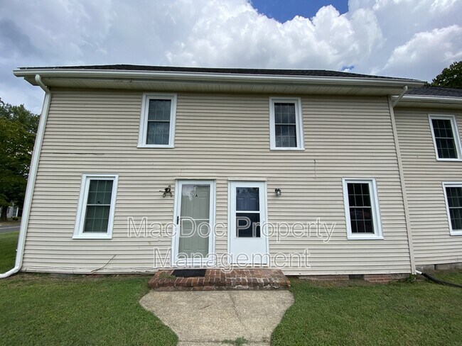 Foto del edificio - 210 Milford St