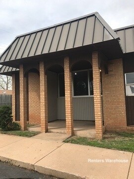 Foto del edificio - 2201 W Modelle Ave