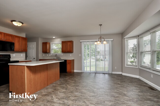 Foto del edificio - 128 Homefield Lake Ct