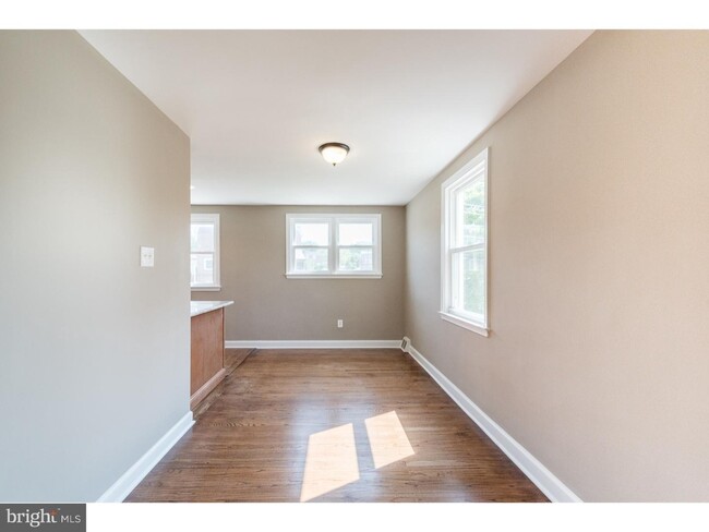 Building Photo - 409 Terravilla Ln