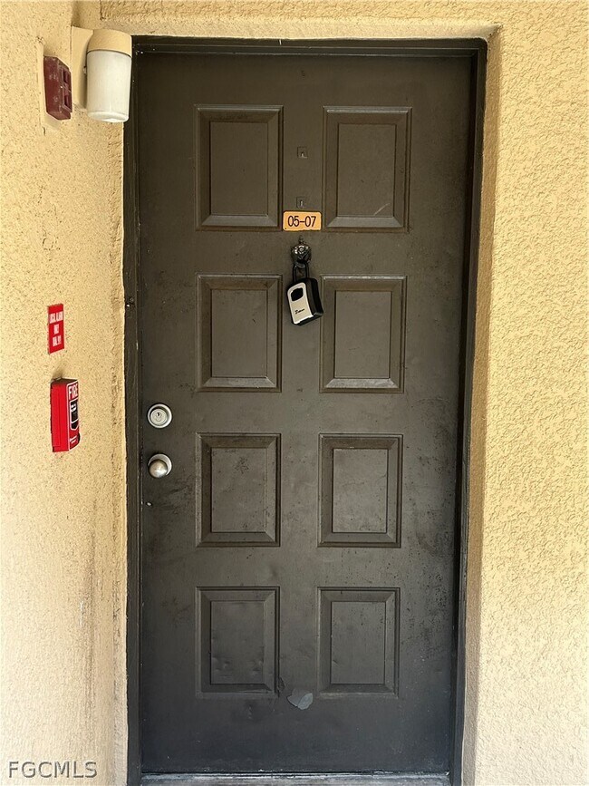 Foto del edificio - 5305 Summerlin Rd