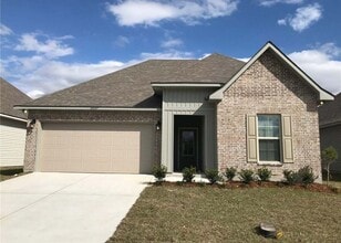 Building Photo - 5037 Park Shore Dr