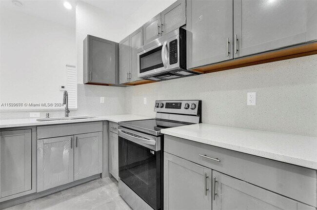 Foto del edificio - 108 NW 1st Ave