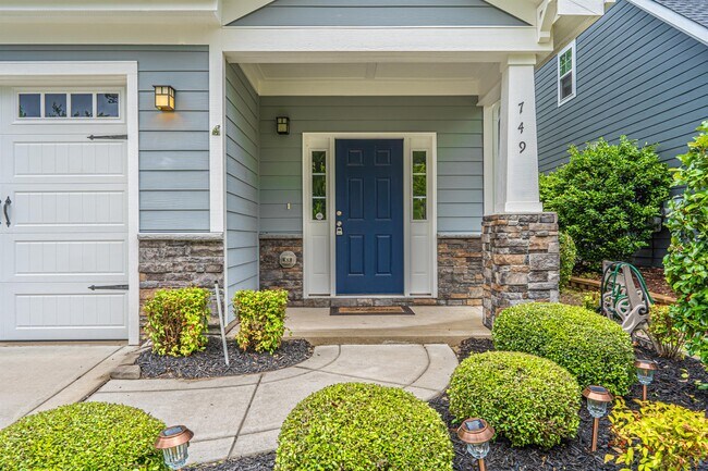 Building Photo - 749 Legacy Lakes Way