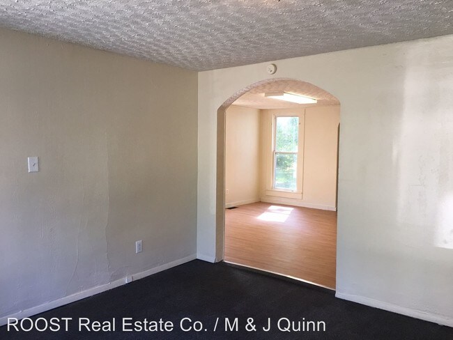 Building Photo - 31 W Southern Ave