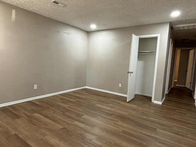 Foto del edificio - 2943 Hillside Ave