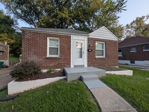 Building Photo - 5305 Fletcher St