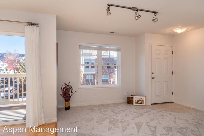 Building Photo - 1 br, 1 bath House - 963 Laramie Boulevard, E