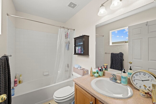 Building Photo - 5521 Cross Creek Dr