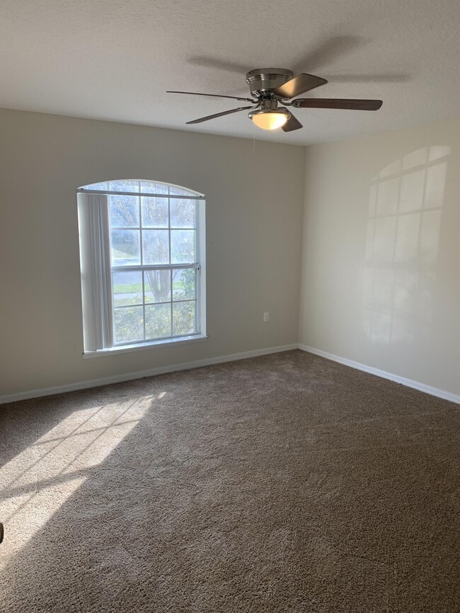 Foto del edificio - 4690 Salamander St