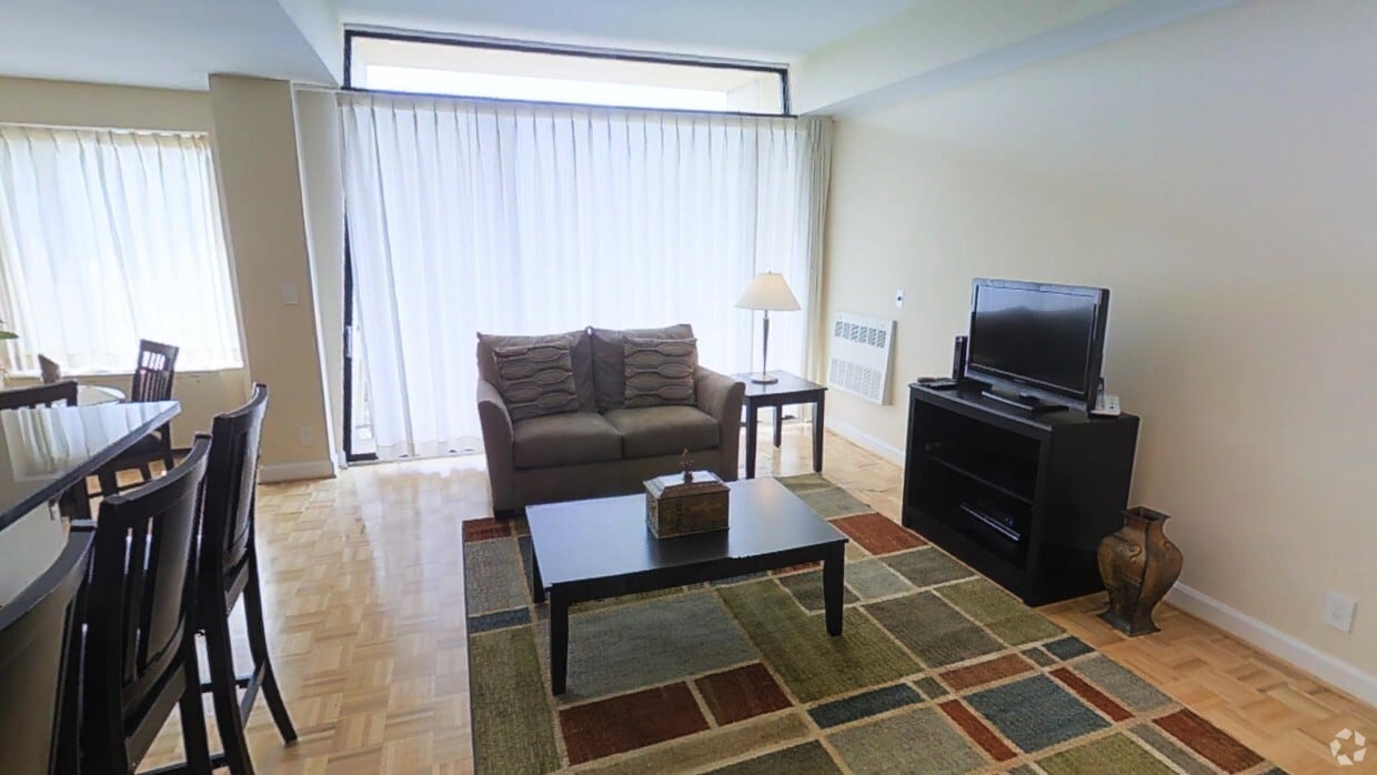 Photo - Columbia Plaza Apartments