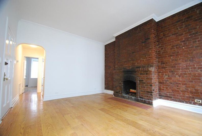 Building Photo - 14 Grove St