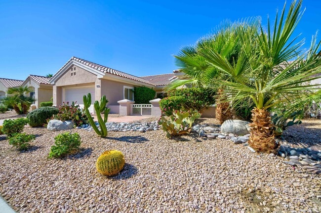 Foto del edificio - 38537 Fallbrook Ave