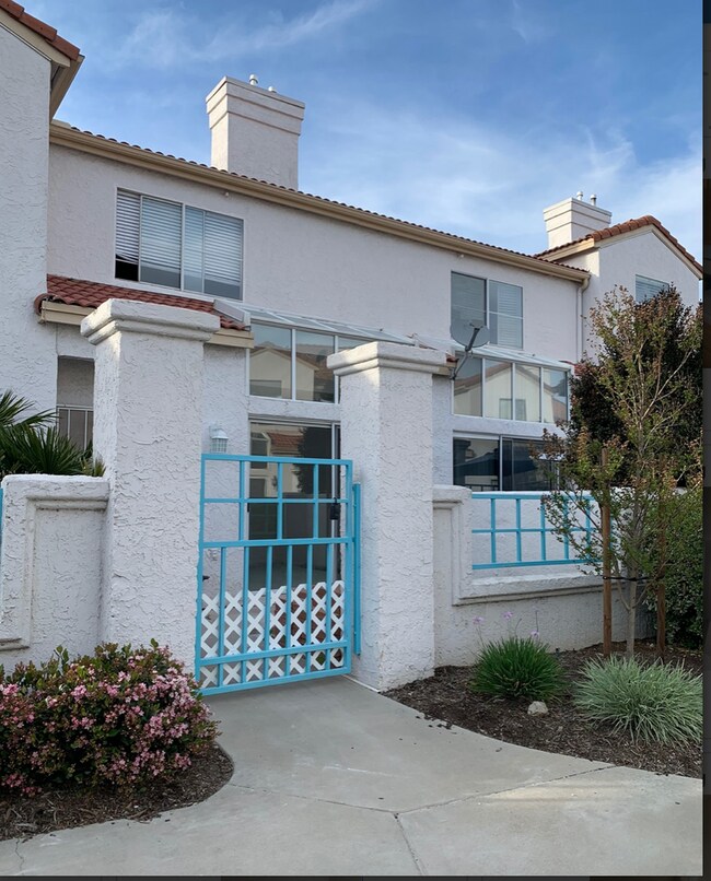 Foto del edificio - Rancho Del Mar Townhome in Central Temecul...