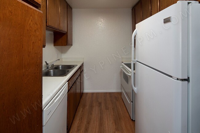 Building Photo - *2 WEEKS FREE!* 2BR with 2 Parking Spaces ...