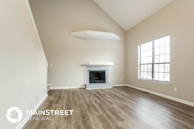 Foto del edificio - 100 Tyler Ct