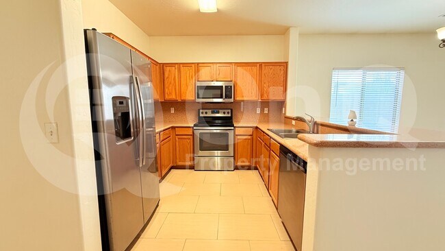 Foto del edificio - 331 E Saddle Way