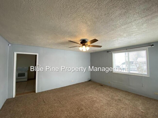 Building Photo - 53 N 4400 E