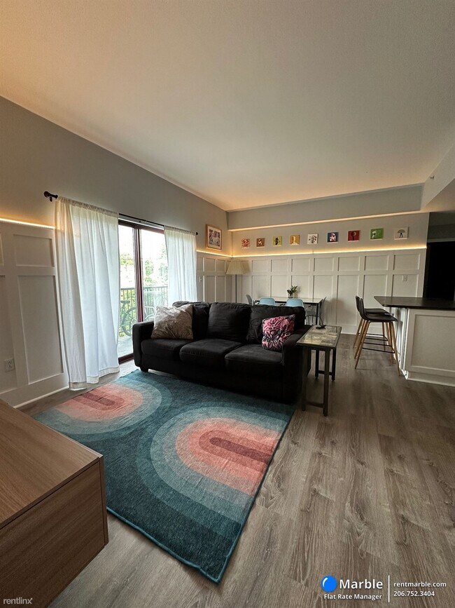 Building Photo - 2 br, 2 bath Condo - 3750 Main St Apt 607
