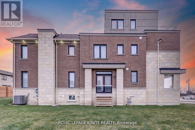 Photo du bâtiment - 101 E Shore Dr