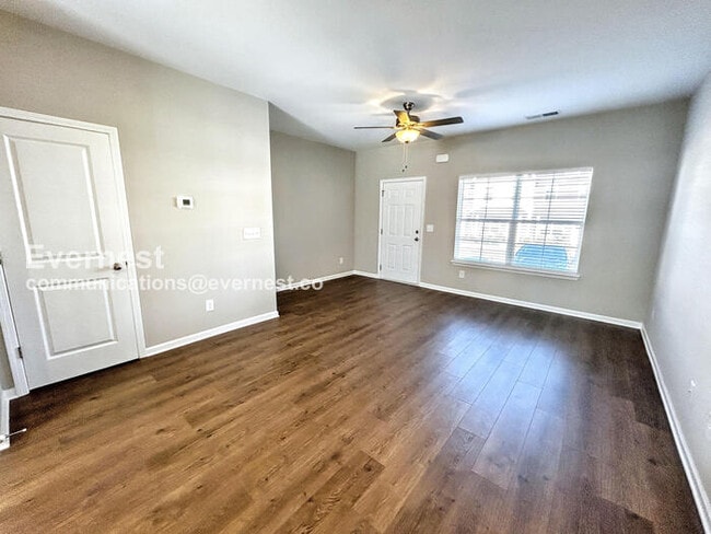 Foto del edificio - 246 Tara Ct